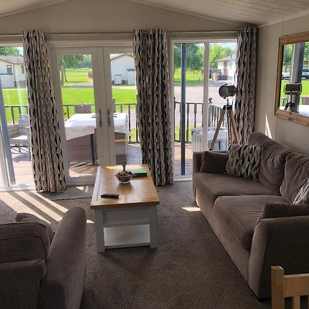 Bumblebee Lodge Tydd St. Giles Buitenkant foto