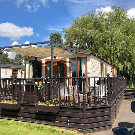 Bumblebee Lodge Tydd St. Giles Buitenkant foto