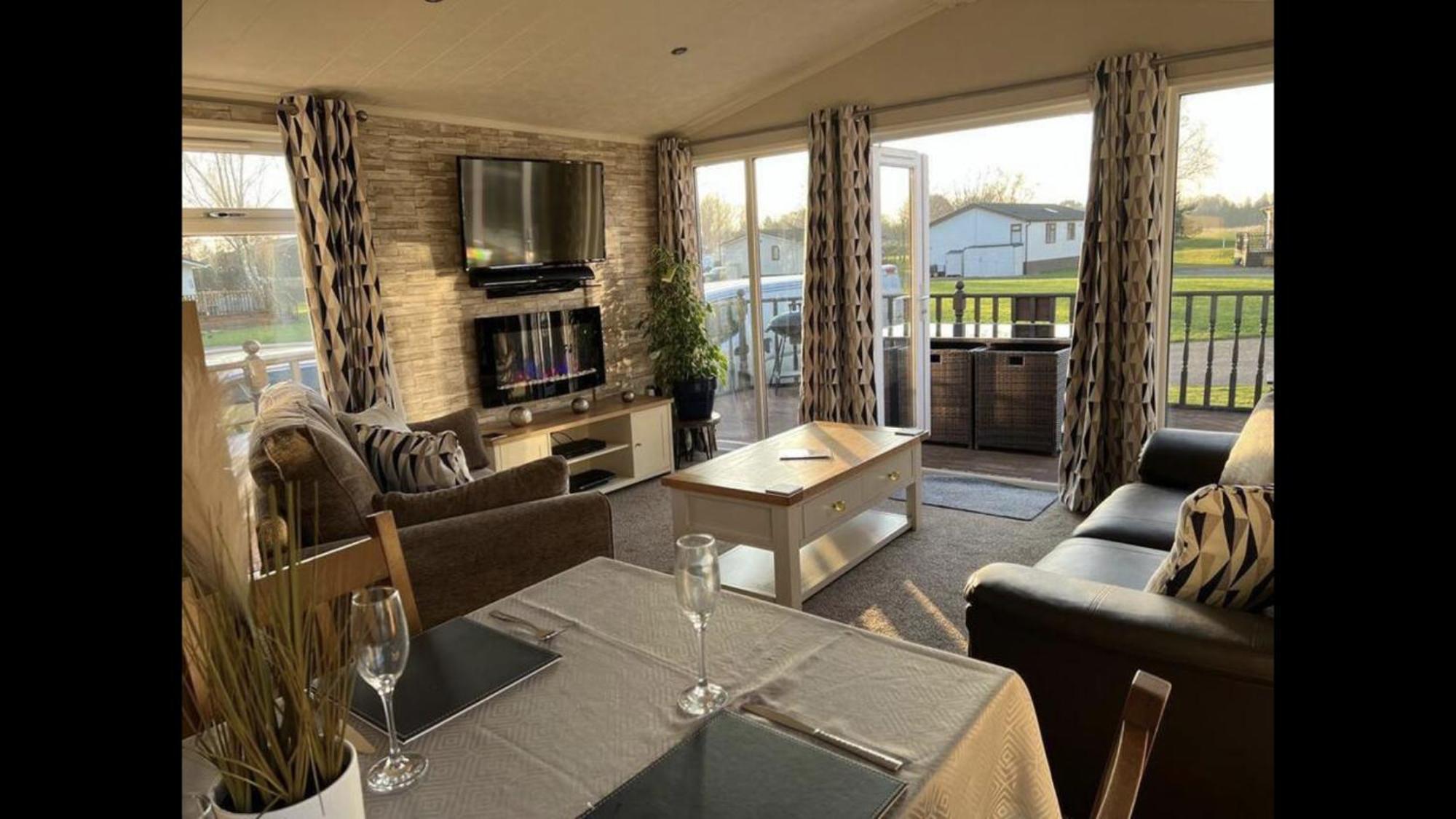 Bumblebee Lodge Tydd St. Giles Buitenkant foto